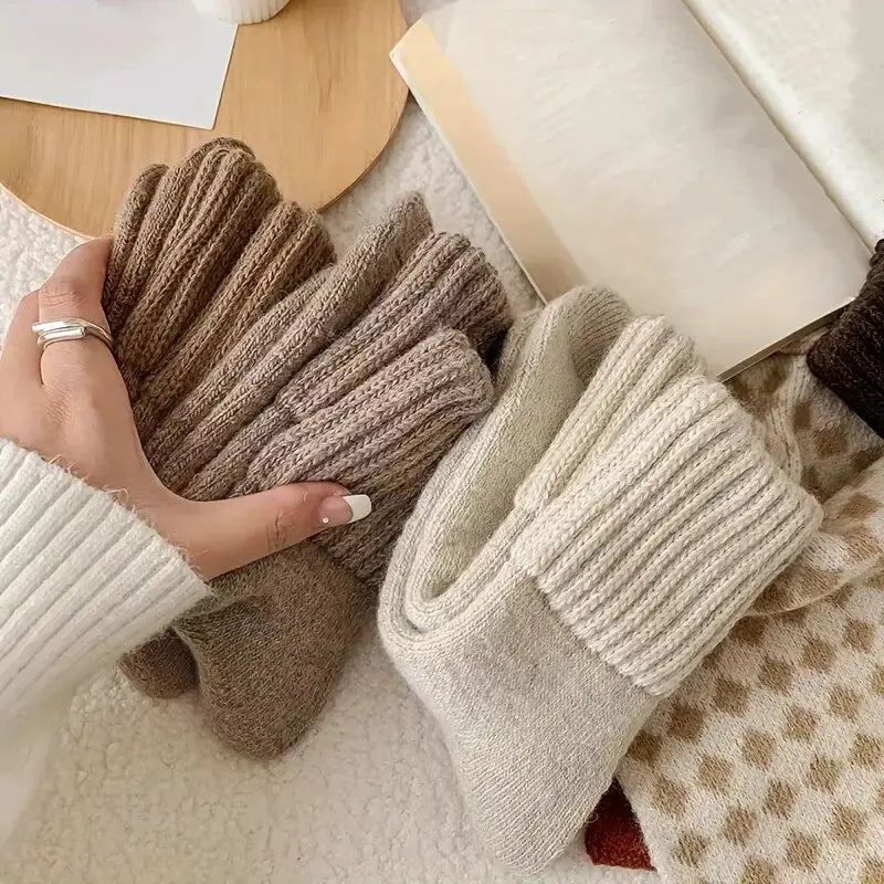A cuff that stays up