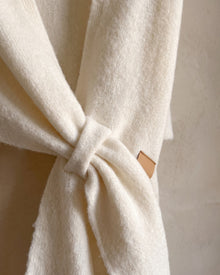 Close up of the loop and knot